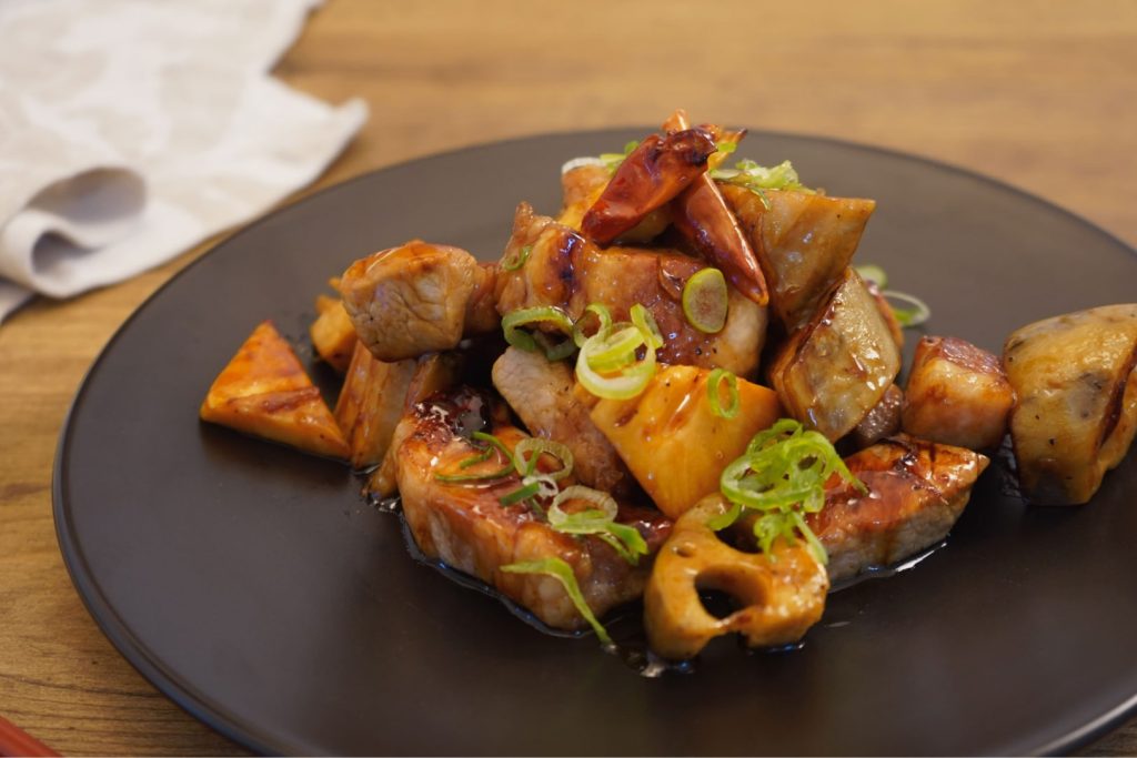 Wok-fried pork and bamboo shoots with oyster sauce